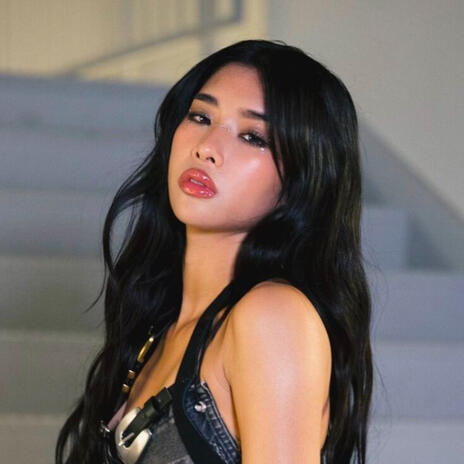 aria reyes / close friend